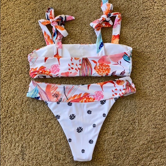 Bikini Set - Picture 2 of 2